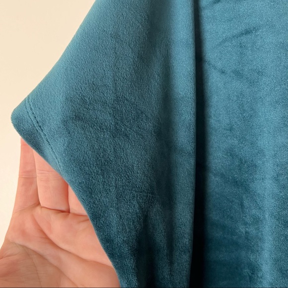 Loft green velvet t-shirt top blouse - Picture 6 of 6